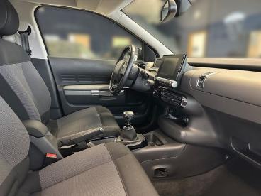 SPOTICAR Citroën C4 Cactus Feel 1.2 110 Puretech Pdc/shz/dab Gebraucht - Suv Benzin  - Leipzig - 1201211115_5