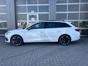 SPOTICAR Cupra Leon Sportstourer Navi Shz Led Kamera Keyless Sportstou Gebraucht - Limousine Diesel Weiß - Nortorf - 1201308506_3