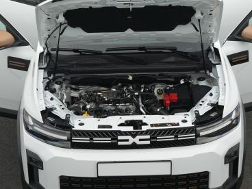 SPOTICAR Dacia Bigster Extreme Mild Hybrid 140 Gebraucht - Geländewagen Benzin Weiß - Borken - 1201306999_5