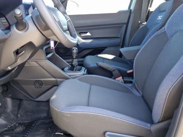 SPOTICAR Dacia Duster Tce 130 Mhev Expression Navi Shz Led Kame Gebraucht - Suv Benzin  - Staßfurt - 1201212047_4