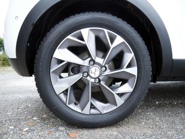 SPOTICAR Ds Ds 3 Crossback 3 Crossback Shz Acc Matrix-led Gebraucht - Suv Elektro Weiß - Karlsruhe - 301215970_5