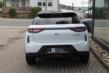 SPOTICAR Ds Ds 3 Crossback 3 Crossback Puretech 130 Eat Performance Line Gebraucht - Suv Benzin Weiß - Freinsheim - 301331984_5