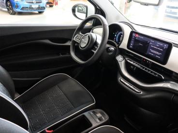 SPOTICAR Fiat 500 E Base*klimaautomatik*carplay*antroidauto*keyless* Gebraucht - Kleinwagen Elektro  - Siegen - 1201174967_4