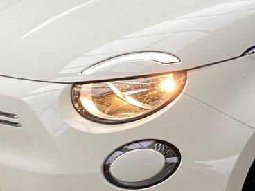 SPOTICAR Fiat 500 E Icon 23,8 Kwh My25, Apple Carplay, Kamera Gebraucht - Kleinwagen Elektro Weiß - Husum - 1201219120_5