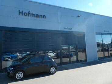 SPOTICAR Fiat 500 E 500 E Basis Klima, Shz, Pdc, Kamera Gebraucht - Kleinwagen Elektro Schwarz - Bad Saulgau - 1201341008_2