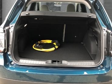 SPOTICAR Fiat 600 600e La Prima Navi 360 Kamera Massagesitze Led El. Heck Gebraucht - Wohnmobil Elektro  - Neumünster - 1201139002_5