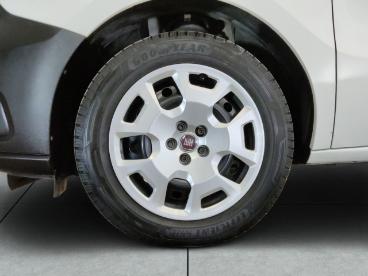 SPOTICAR Fiat Doblo 1.6 Cargo Sx Park View-ruckfahrkam. Navi Dab Shz Gebraucht -  Diesel Weiß - Braunschweig - 1201187616_4