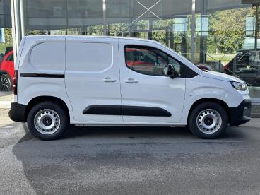 SPOTICAR Fiat Doblo E-doblo (136ps) Gebraucht -  Elektro Weiß - Brilon - 1201101775_3