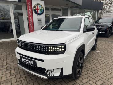 SPOTICAR Fiat Grande Panda Hybrid 1.2 Edct La Prima Gebraucht - Kleinwagen Benzin  - Lehrte - 1201219949_1