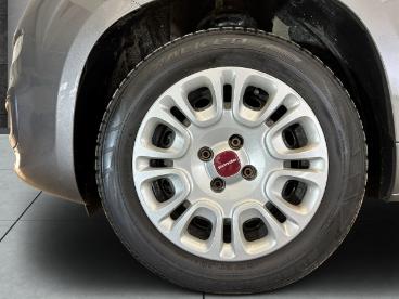 SPOTICAR Fiat Panda 1.0 Base City Mild Hybrid Gebraucht - Kleinwagen Benzin Grau - Braunschweig - 1201248897_4