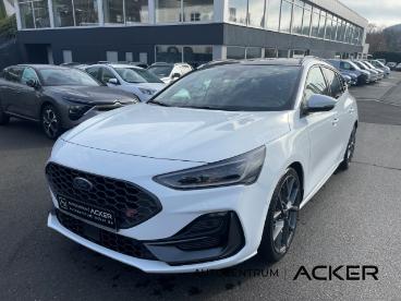 SPOTICAR Ford Focus Turnier St X 2.3 At7 Pano/aahk/acc -35%* Gebraucht - Kleinwagen Benzin Weiß - Bad Berleburg - 1201272117_1