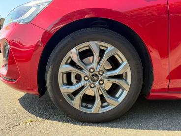 SPOTICAR Ford Focus Turnier St-line X 1.0 Ecoboost Mild-hybrid Gebraucht - Kleinwagen Benzin Rot - Weinheim - 1201307425_2