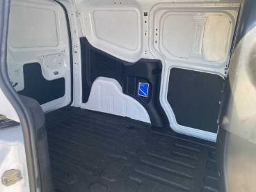 SPOTICAR Ford Transit Courier 1,0l Benzin Schaltgetriebe Gebraucht -  Benzin Weiß - Regensburg - 1201307351_5