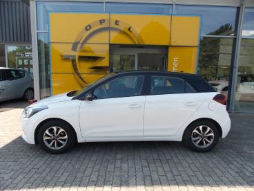 SPOTICAR Hyundai I20 1.2 Trend Blue Gebraucht - Kleinwagen Benzin Weiß - Brunsbüttel - 1201326222_1