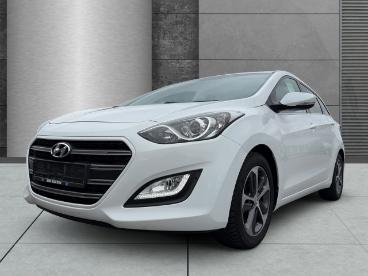 SPOTICAR Hyundai I30 Passion Blue I30 1.4 Shz Lenkradhzg Pdc Alu. Regen Gebraucht - Kleinwagen Benzin Weiß - Heide - 1201280855_4