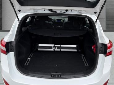 SPOTICAR Hyundai I30 Passion Blue I30 1.4 Shz Lenkradhzg Pdc Alu. Regen Gebraucht - Kleinwagen Benzin Weiß - Heide - 1201280855_5