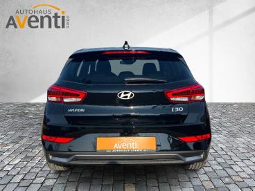 SPOTICAR Hyundai I30 Trend Voll-led*navi*rfk*pdc*lm-felgen*acc*shz Gebraucht - Kleinwagen Benzin Schwarz - Bamberg - 1201296350_5