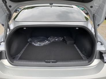SPOTICAR Hyundai Ioniq 77,4kwh Allrad First Edition Bose/navi Gebraucht - Limousine Elektro Gold - Bretnig - 1201273230_4