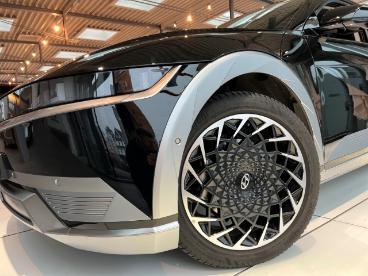 SPOTICAR Hyundai Ioniq 5 Uniq 160 Kw (218 Ps) Hud El. Fondsitzverst. Navi L Gebraucht - Limousine Elektro  - Bergisch-gladbach - 1200995394_3