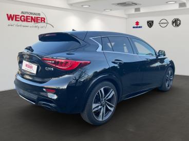 SPOTICAR Infiniti Q30 T 2.0 At Awd Led Navi Kam Sitzheizung Bose Sport Gebraucht - Limousine Benzin Schwarz - Berlin - 1201106596_3