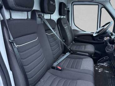 SPOTICAR Iveco Daily L4 3,5 T 3,0l Diesel Autom. Gebraucht -  Diesel Weiß - Regensburg - 1201327351_3