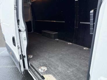SPOTICAR Iveco Daily L4 3,5 T 3,0l Diesel Autom. Gebraucht -  Diesel Weiß - Regensburg - 1201327351_5