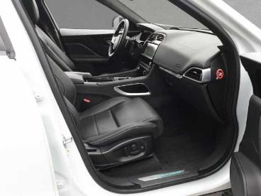 SPOTICAR Jaguar F-pace 30d Awd S Gebraucht - Suv Diesel Weiß - Regensburg - 1201281629_3