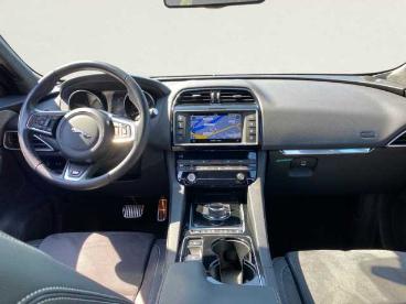SPOTICAR Jaguar F-pace S Awd Gebraucht - Suv Benzin Schwarz - Regensburg - 1201281694_4