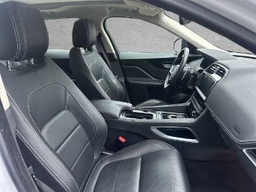 SPOTICAR Jaguar F-pace Diesel 30d Awd R-sport Gebraucht - Suv Diesel Weiß - Regensburg - 1201281715_3