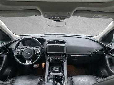 SPOTICAR Jaguar F-pace Diesel 30d Awd R-sport Gebraucht - Suv Diesel Weiß - Regensburg - 1201281715_4
