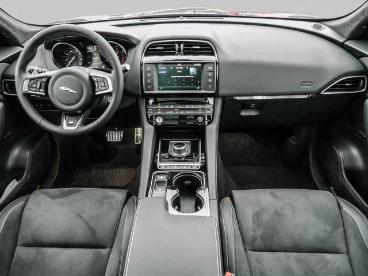 SPOTICAR Jaguar F-pace S 30d Angebot Gebraucht - Suv Diesel Grau - Regensburg - 1201318041_4