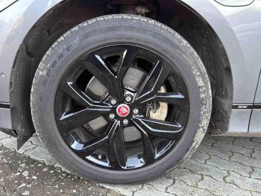 SPOTICAR Jaguar I-pace Se 320 Ps Awd Gebraucht - Geländewagen Elektro  - Neubrandenburg - 1201104090_4