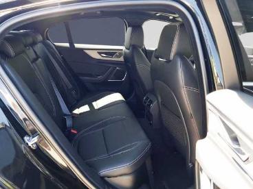 SPOTICAR Jaguar Xe D180 Aut. R-dynamic Se Gebraucht - Limousine Diesel Schwarz - Regensburg - 1201281626_5