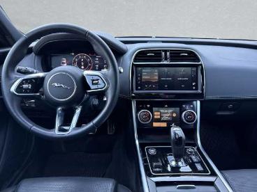 SPOTICAR Jaguar Xe P300 Awd Aut. 300 Sport Sport 300 Gebraucht - Limousine Benzin Schwarz - Regensburg - 1201326749_4