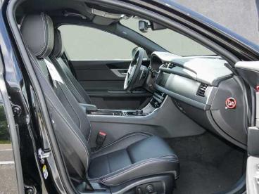 SPOTICAR Jaguar Xf 20d Aut. R-sport Ingenium Edition Gebraucht - Limousine Diesel Schwarz - Regensburg - 1201281624_3