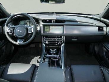 SPOTICAR Jaguar Xf 20d Aut. R-sport Ingenium Edition Gebraucht - Limousine Diesel Schwarz - Regensburg - 1201281624_4