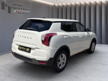 SPOTICAR Kgm Tivoli 1.5 T-gdi Benzin Nomad 2wd Gebraucht - Suv Benzin Weiß - München - 1201318313_3