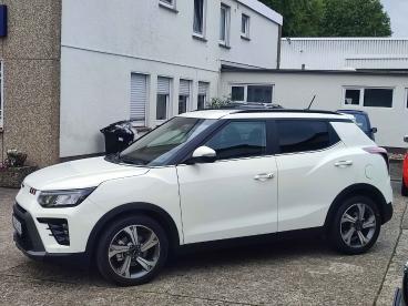 SPOTICAR Kgm Tivoli 1.5 T-gdi 2wd 6at Lux / Leder Gebraucht - Suv Benzin Weiß - Essen - 1201334231_3