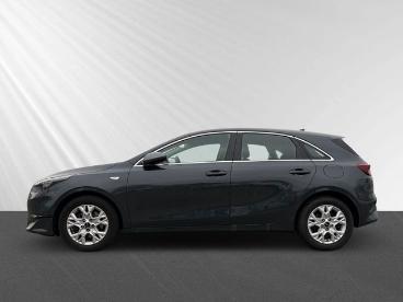 SPOTICAR Kia Ceed Cee-d Ceed Vision 1.5 Dct + Navi + Klimaautomatik Gebraucht - Limousine Benzin  - Berlin - 1201047911_3