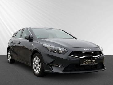 SPOTICAR Kia Ceed Cee-d Ceed Vision 1.5 Dct + Navi + Klimaautomatik Gebraucht - Limousine Benzin  - Berlin - 1201047911_5