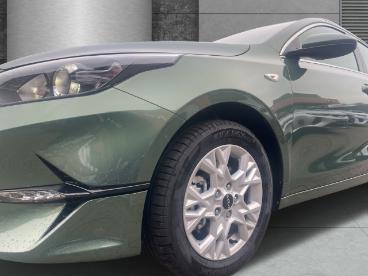 SPOTICAR Kia Ceed Cee-d Cee´d_sw Vision 1.5 Dct Komfort-plus-paket Navi Ac Gebraucht - Kombi Benzin  - Lübeck - 1201079439_4