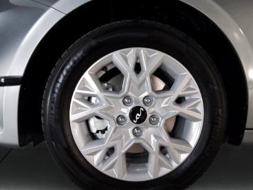 SPOTICAR Kia Ceed Cee-d Cee´d_sw Vision 1.4 Komfort-plus-paket Navi Digita Gebraucht - Kombi Benzin Silber - Braunschweig - 1201080281_4