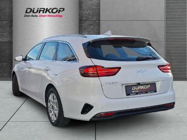 SPOTICAR Kia Ceed Cee-d Cee´d_sw Vision At Komfort-plus Navi Digitales Coc Gebraucht - Kombi Benzin Weiß - Berlin - 1201089666_3