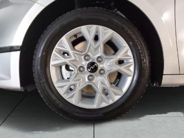 SPOTICAR Kia Ceed Cee-d Ceed Vision Komfort-plus-paket Navi Digitales Cock Gebraucht - Kleinwagen Benzin Silber - Braunschweig - 1201269699_4