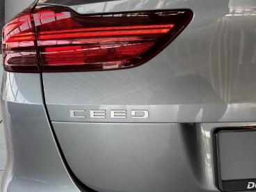 SPOTICAR Kia Ceed Cee-d Cee´d_sw Vision Navi/einparkhilfe/ruckfahrkamera Gebraucht - Kombi Benzin Silber - Goslar - 1201297179_5