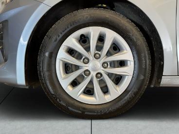 SPOTICAR Kia Ceed Cee-d Ceed 1.0 T-gdi Attract Pdc Klima Tempomat Gebraucht - Limousine Benzin Silber - Braunschweig - 1201298697_4