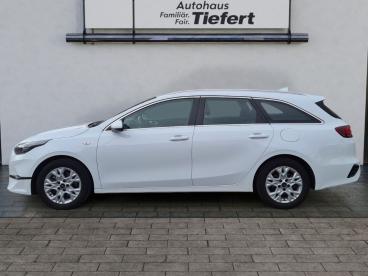 SPOTICAR Kia Ceed Cee-d Cee´d Sporty Wagon Kia Ceed Sw 1.5 T-gdi Dct7 Gebraucht - Kombi Benzin  - Lauchringen - 1201298992_2