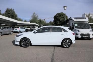 SPOTICAR Kia Ceed  Gebraucht - Limousine Benzin Weiß - Wangen Im Allgäu - 1201316564_4