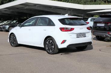 SPOTICAR Kia Ceed  Gebraucht - Limousine Benzin Weiß - Wangen Im Allgäu - 1201316564_5
