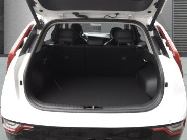 SPOTICAR Kia Niro Inspiration Klimasitze Hud Apple Carplay Lenkradhz Gebraucht - Suv Elektro Weiß - Berlin - 1201269696_5